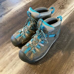 Keen mid targhee waterproof hiking boots